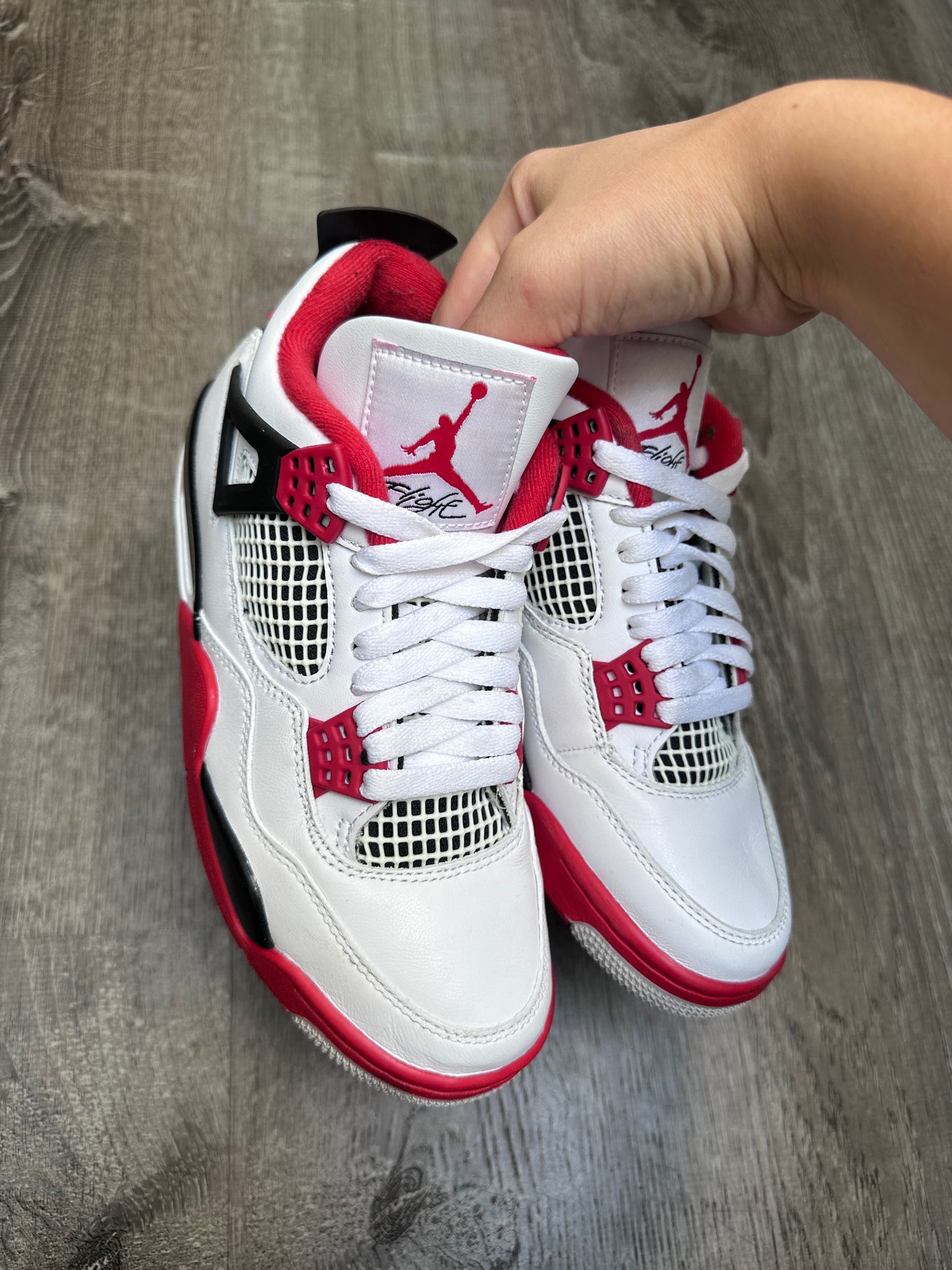 Jordan 4 Retro Fire Red (Preowned)
