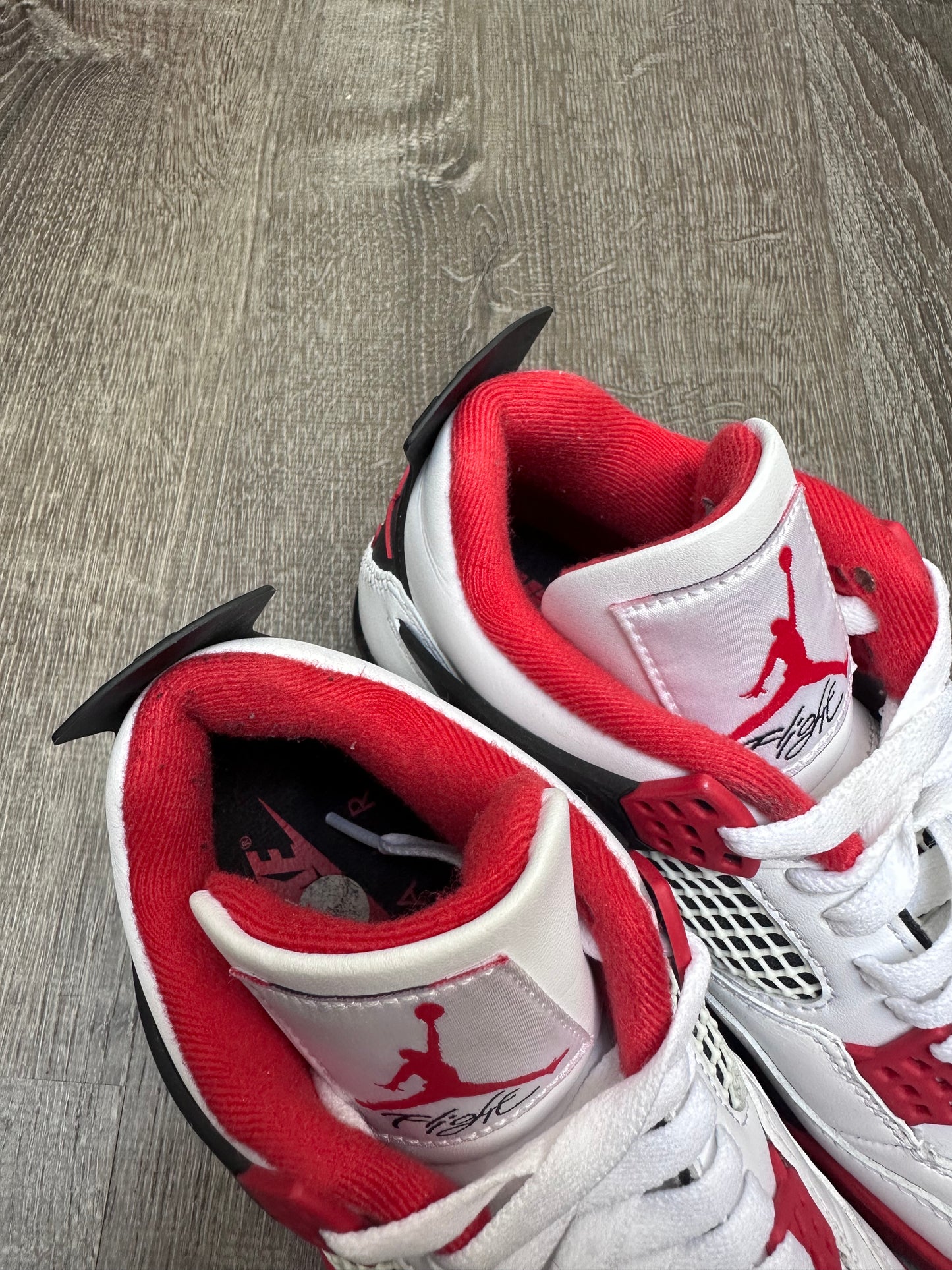 Jordan 4 Retro Fire Red (Preowned)