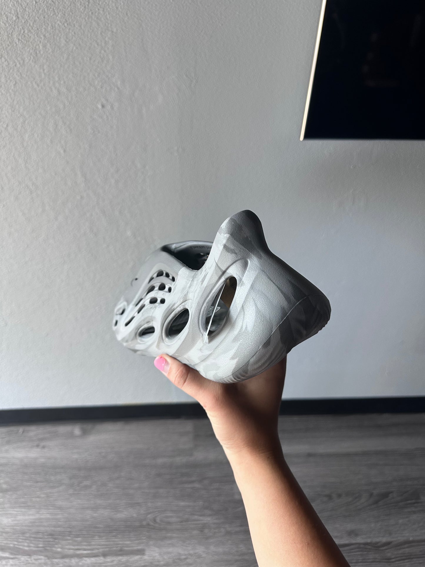 Adidas Yeezy Foam RNR Granite