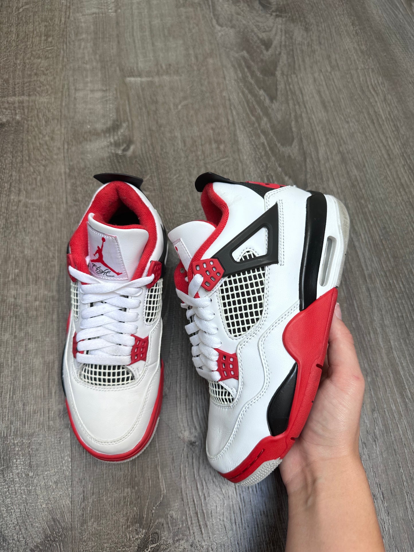 Jordan 4 Retro Fire Red (Preowned)