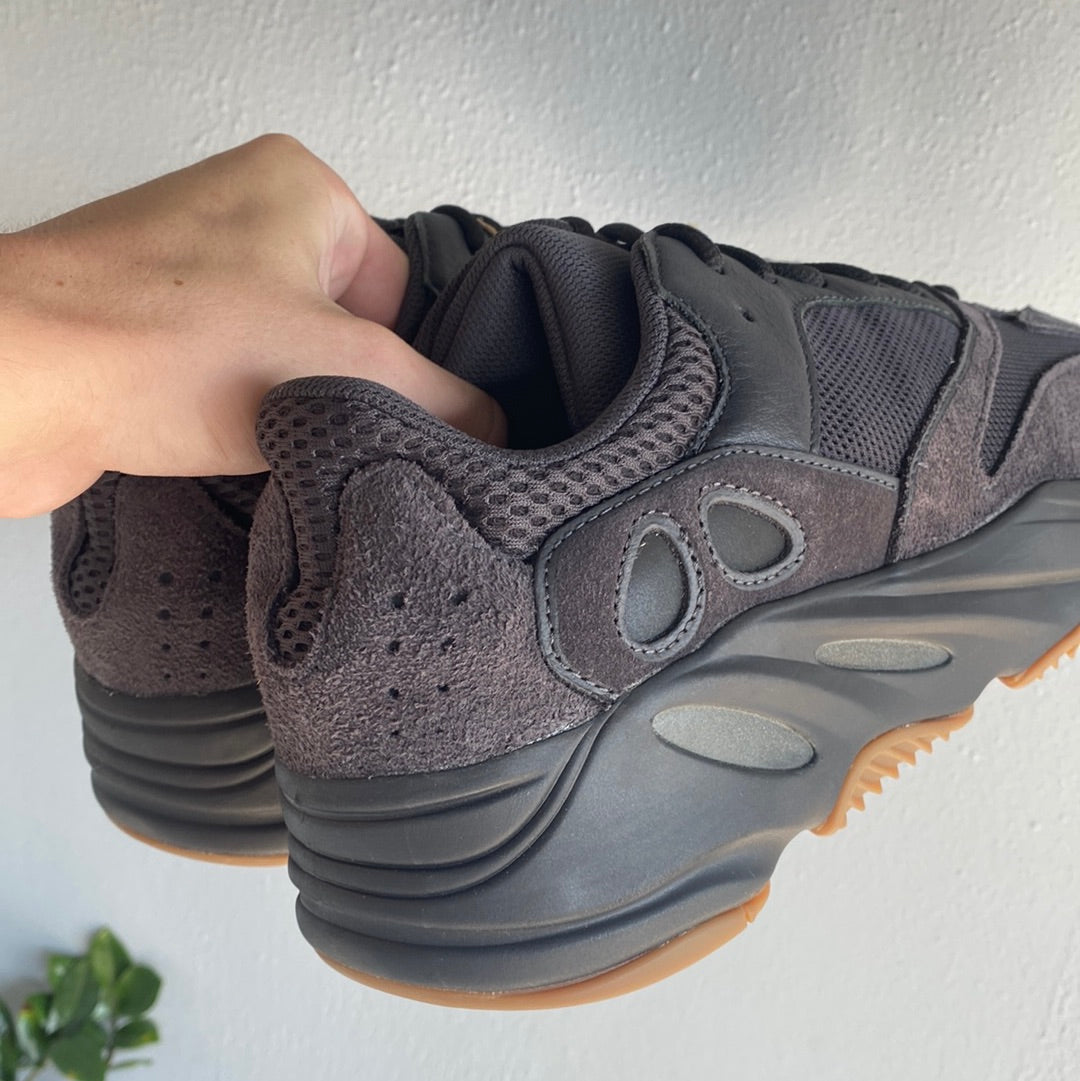 Adidas Yeezy Boost 700 Utility Black