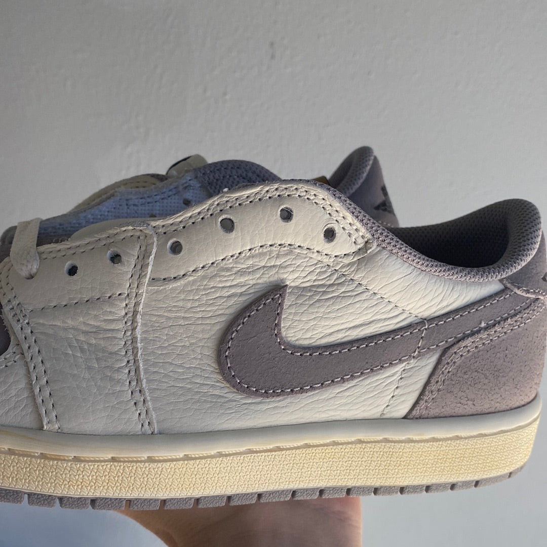 Jordan 1 Retro Low OG Atmosphere Grey