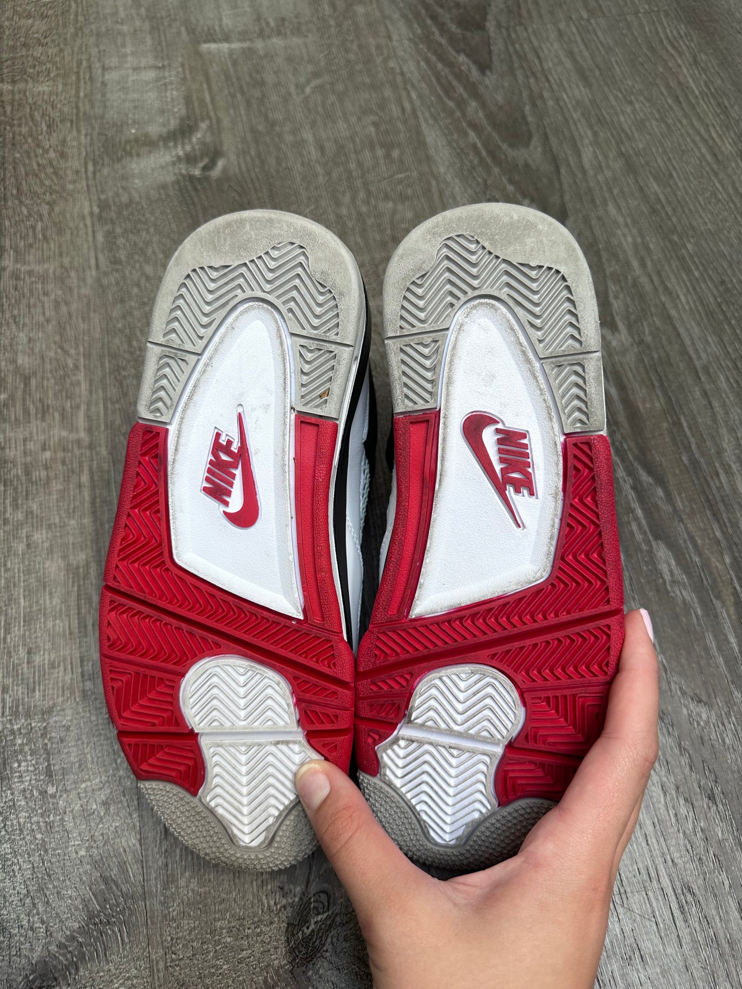 Jordan 4 Retro Fire Red (Preowned)