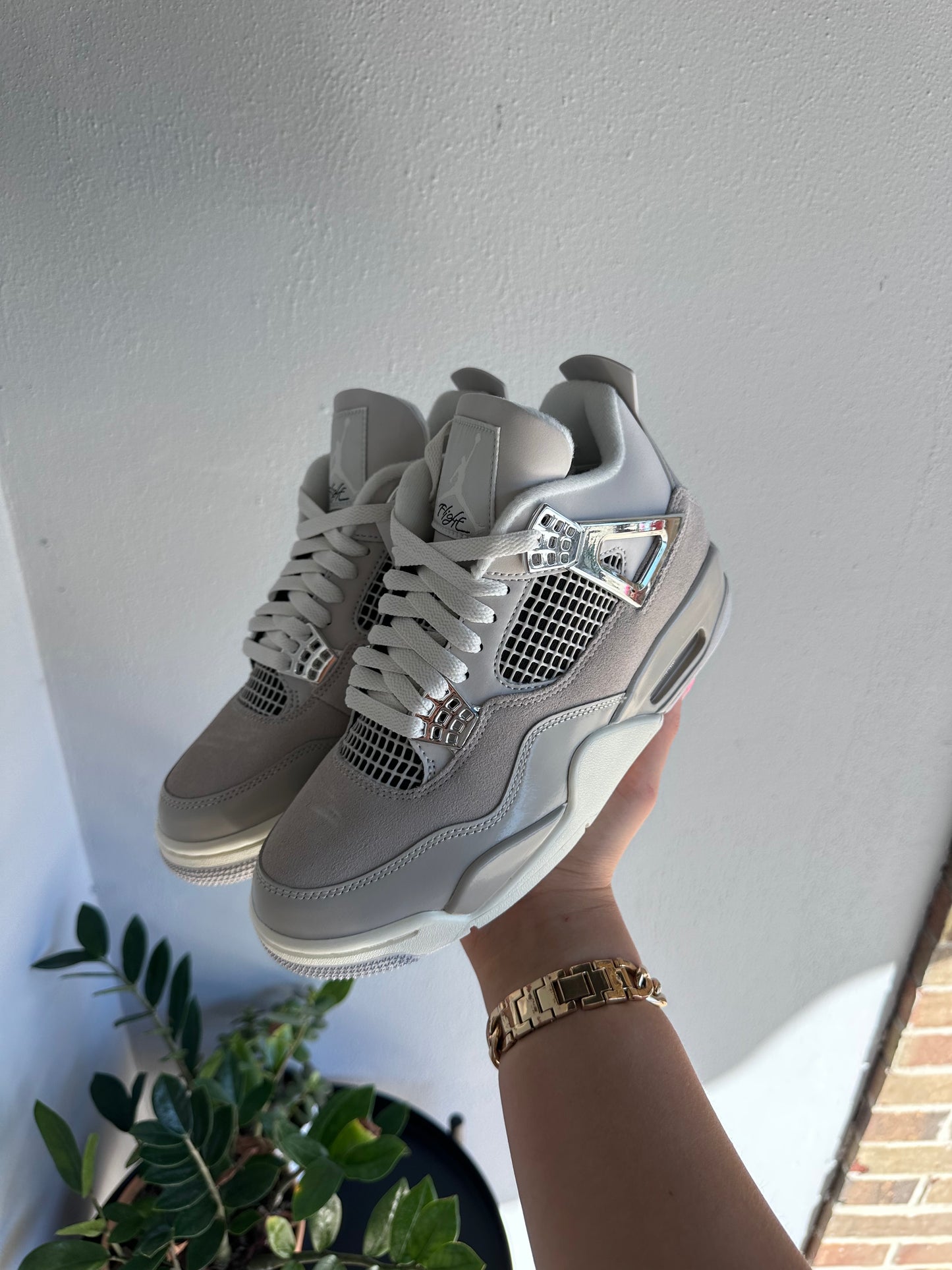 Jordan 4 Retro Frozen Moments (Women’s)