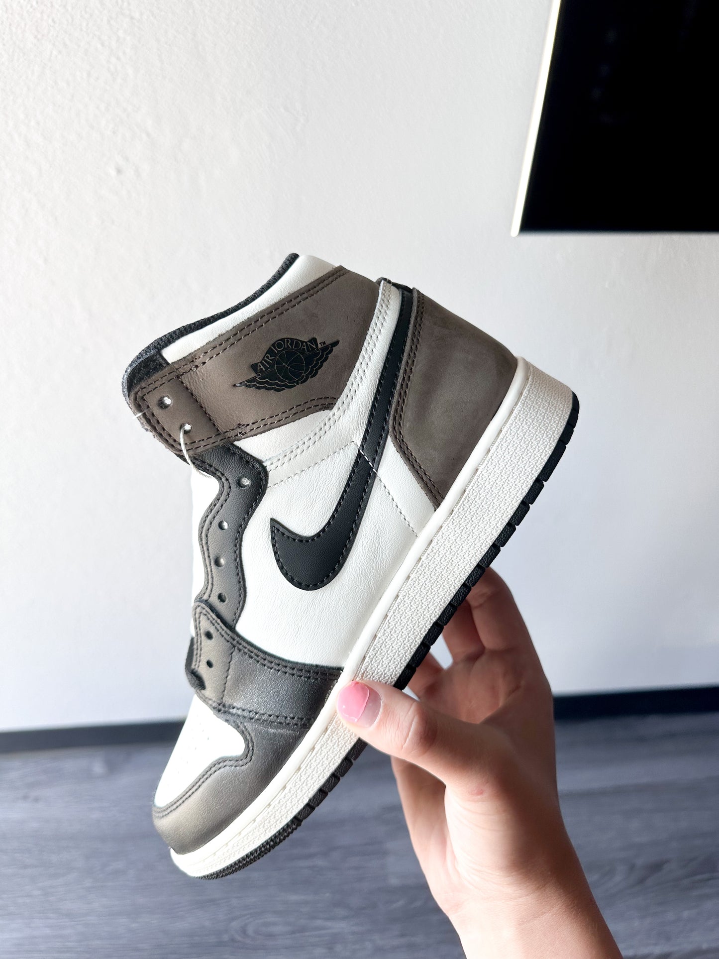 Jordan 1 Retro High Dark Mocha (GS)