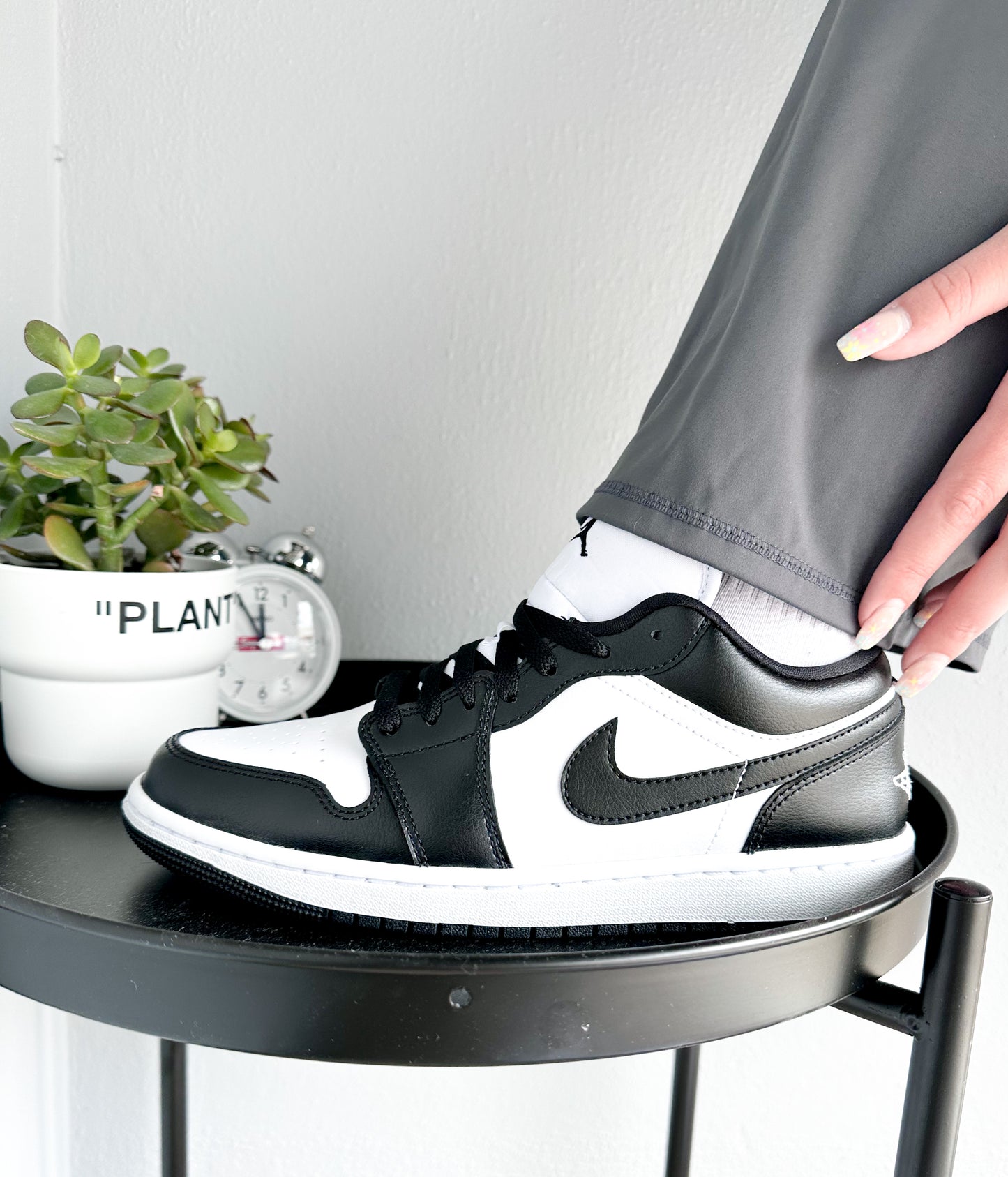 Jordan 1 Low Panda (W)