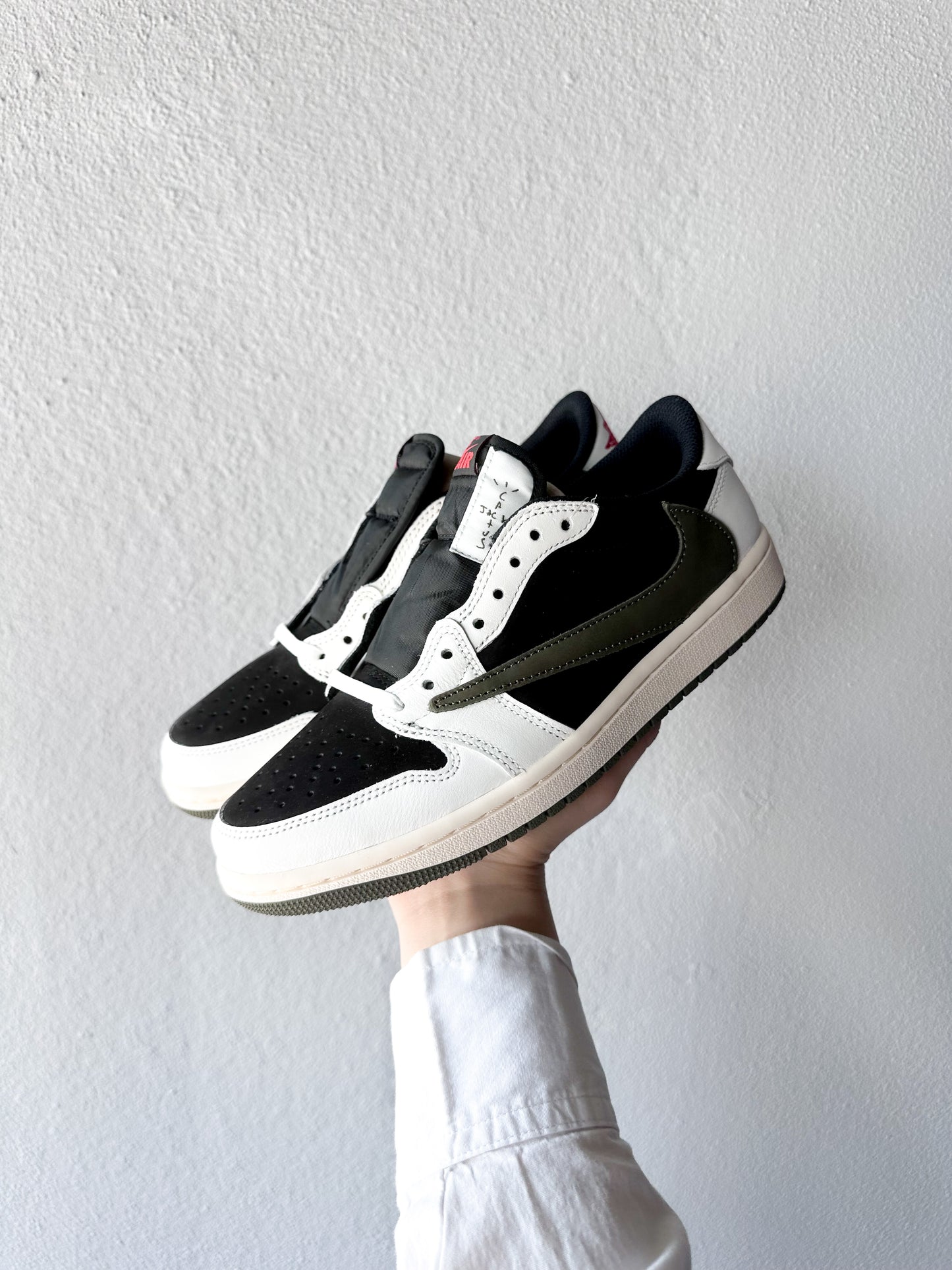 Jordan 1 Retro Low OG SP Travis Scott Olive (W)