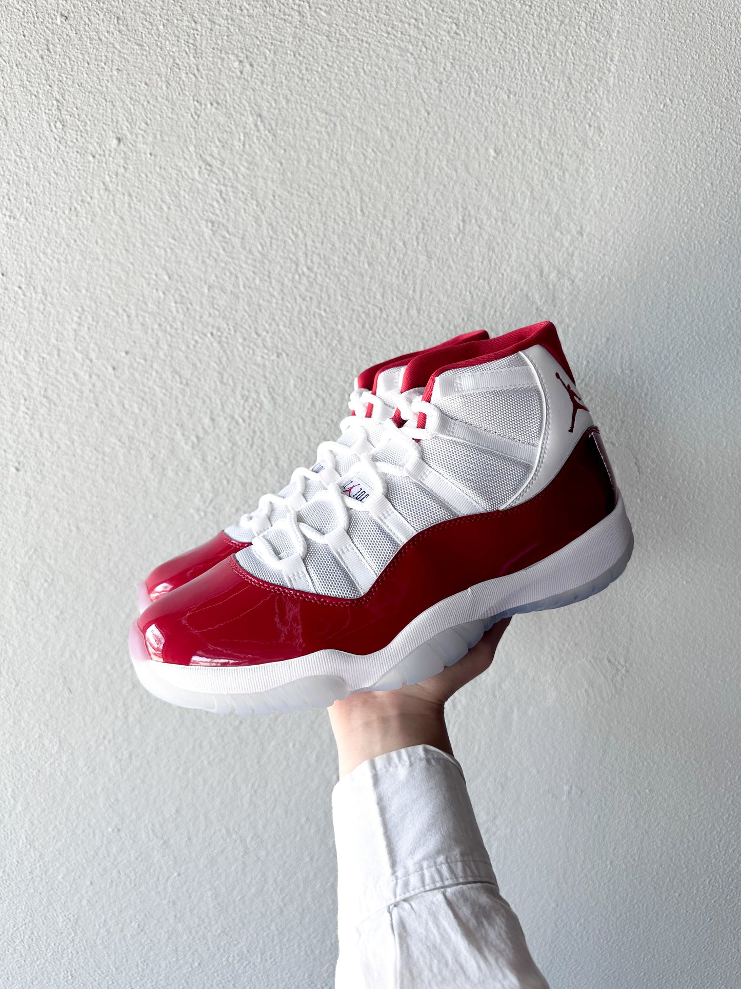 Jordan 11 Retro Cherry (2022)