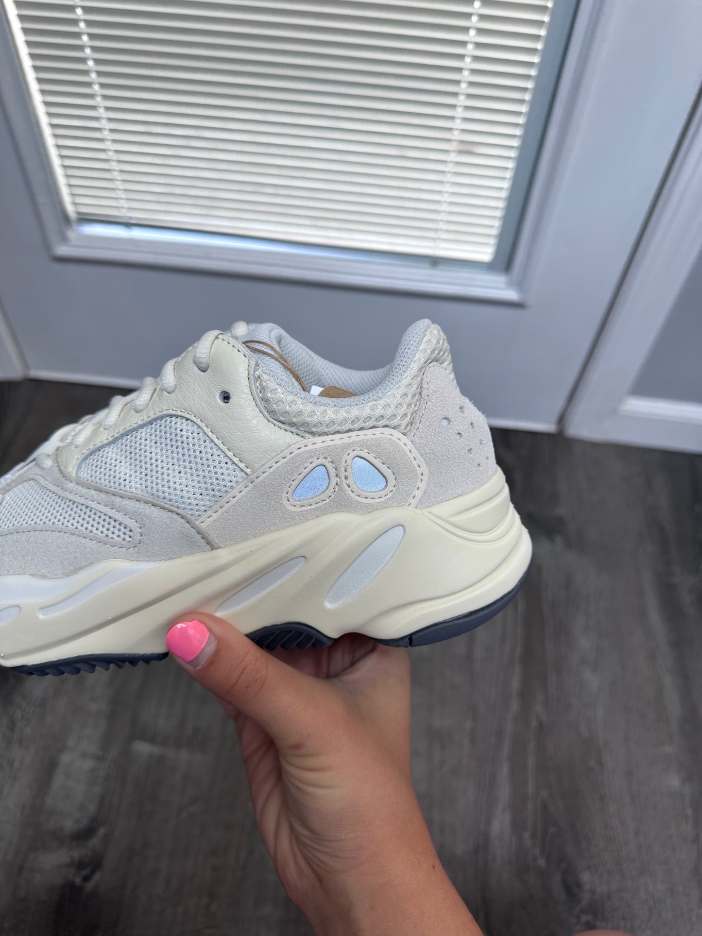 Adidas Yeezy Boost 700 Analog