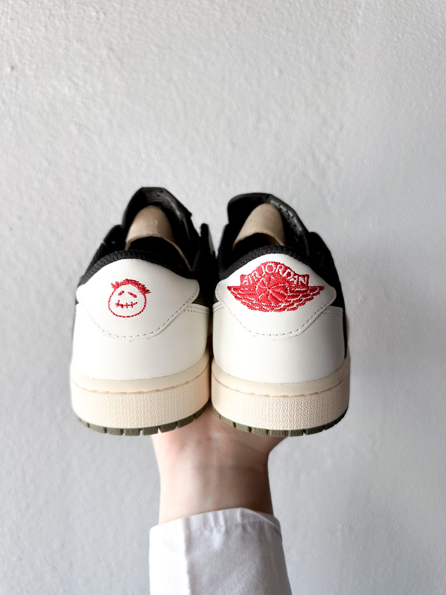 Jordan 1 Retro Low OG SP Travis Scott Olive (W)