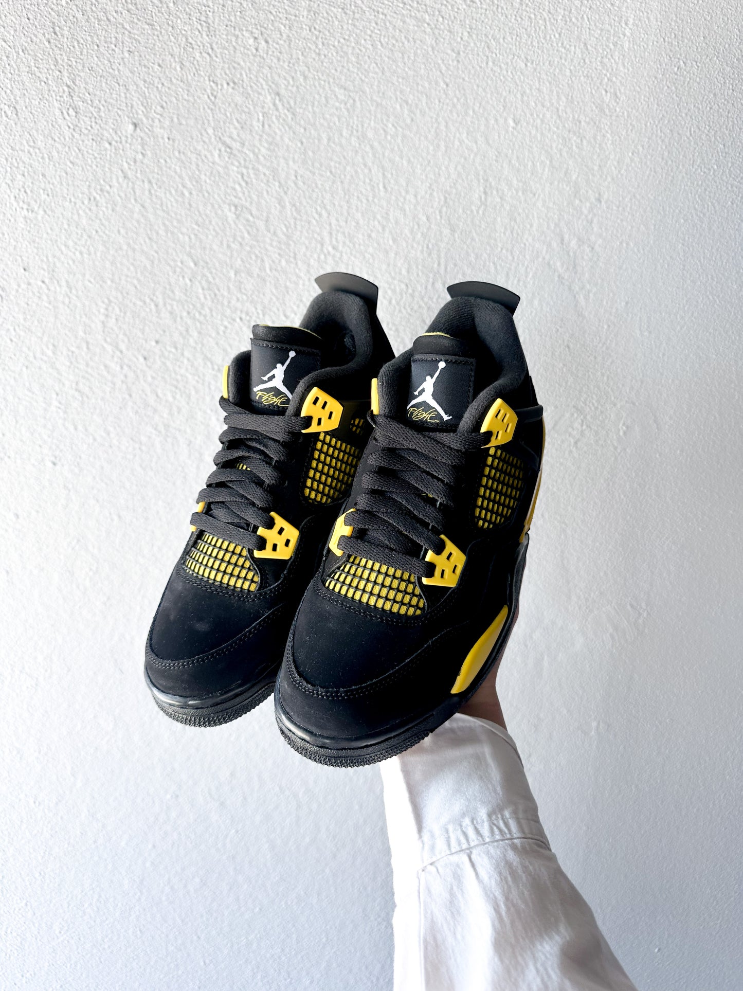 Jordan 4 Retro Thunder (2023) (GS)