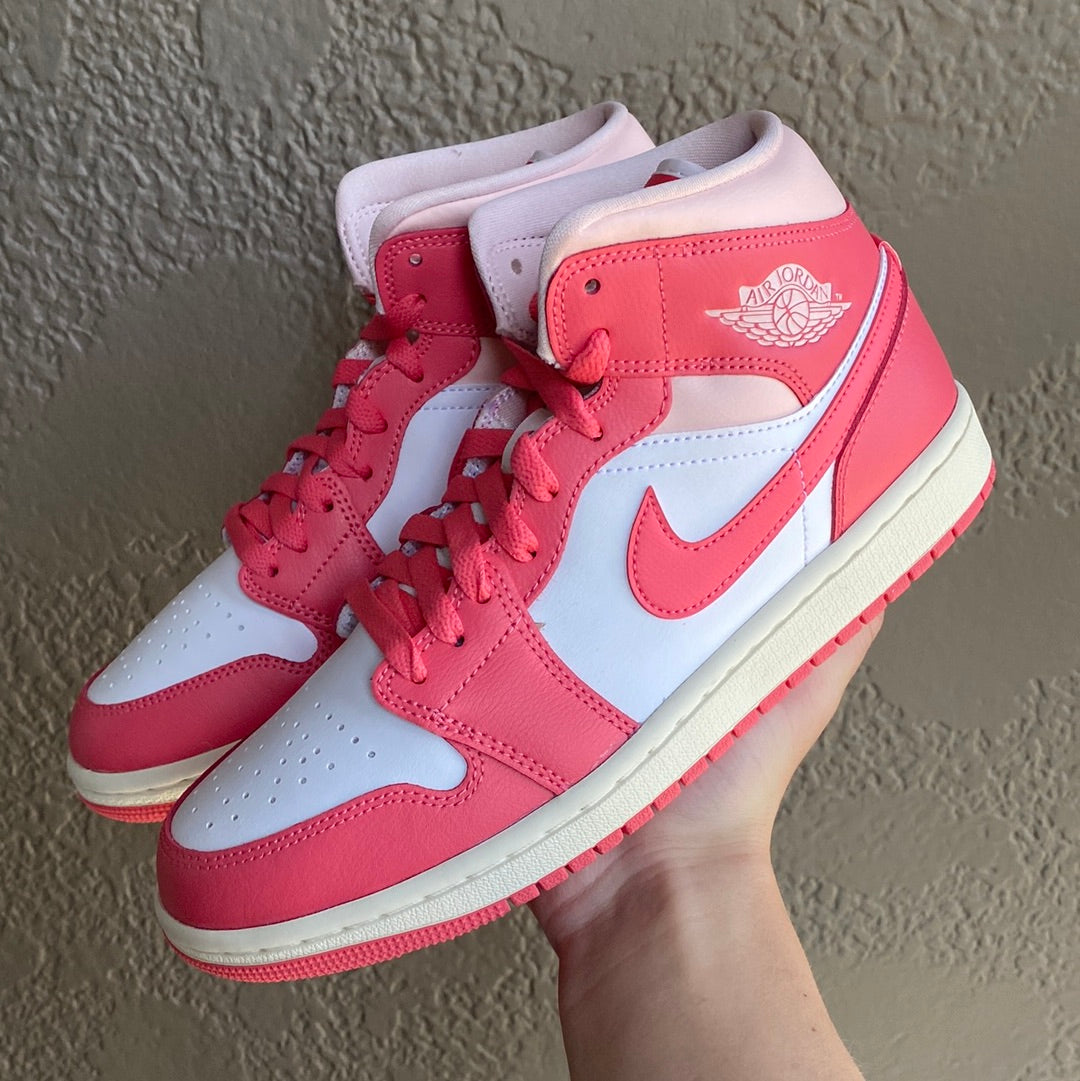 Jordan 1 Mid Strawberries and Cream (W)