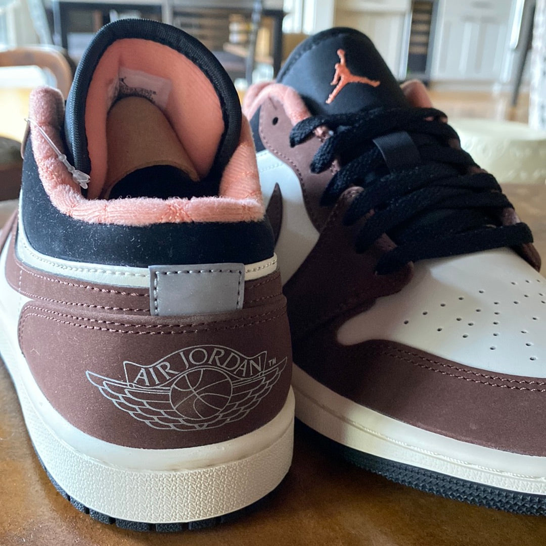 Jordan 1 Low Mocha