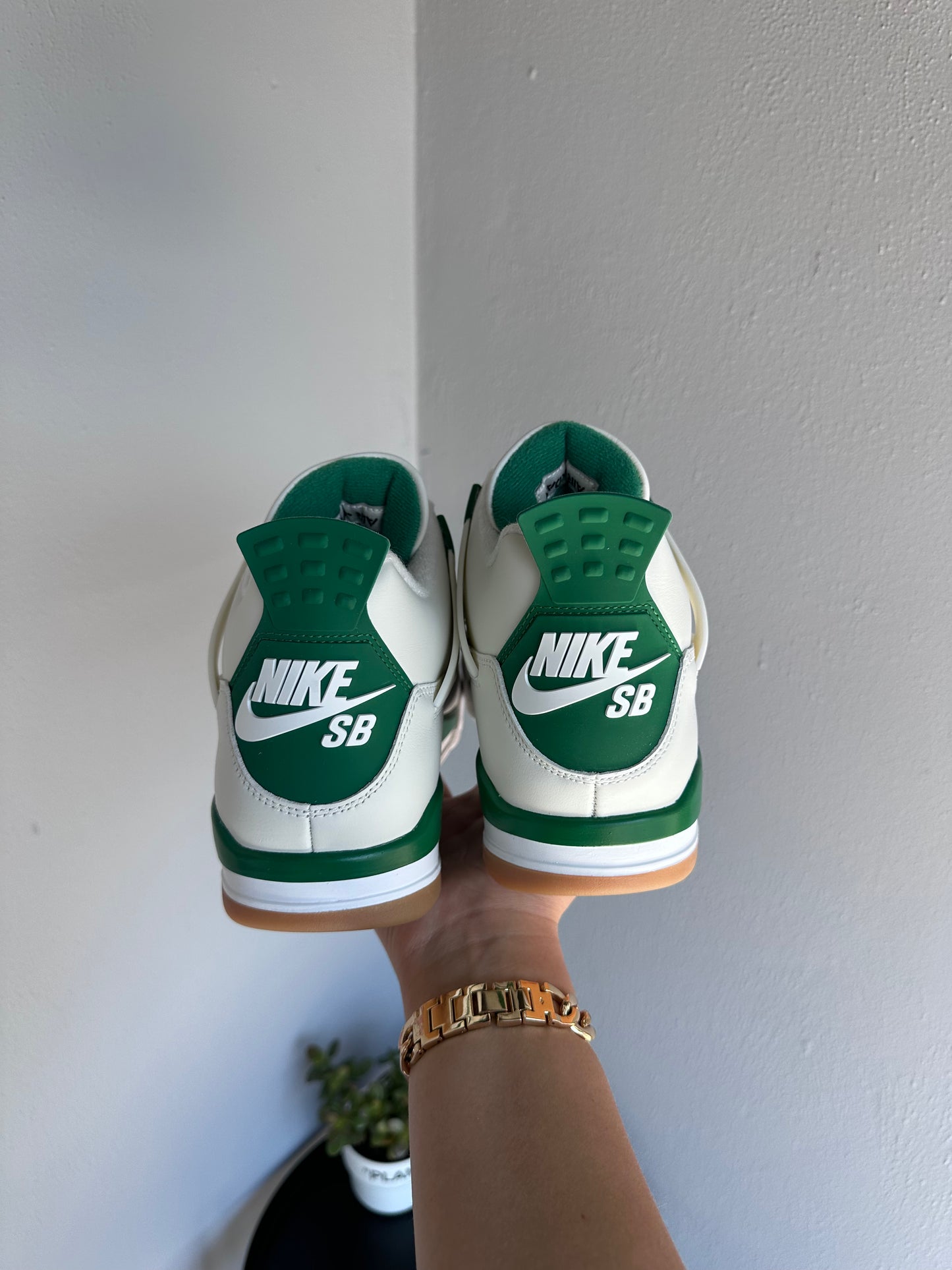 Jordan 4 Retro SB Pine Green