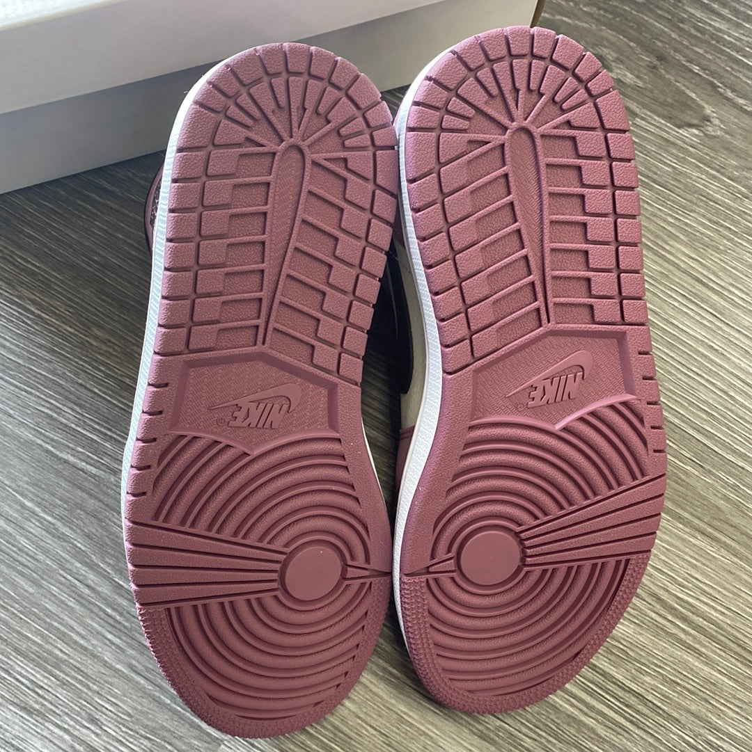 Jordan 1 Mid SE Light Mulberry (W)