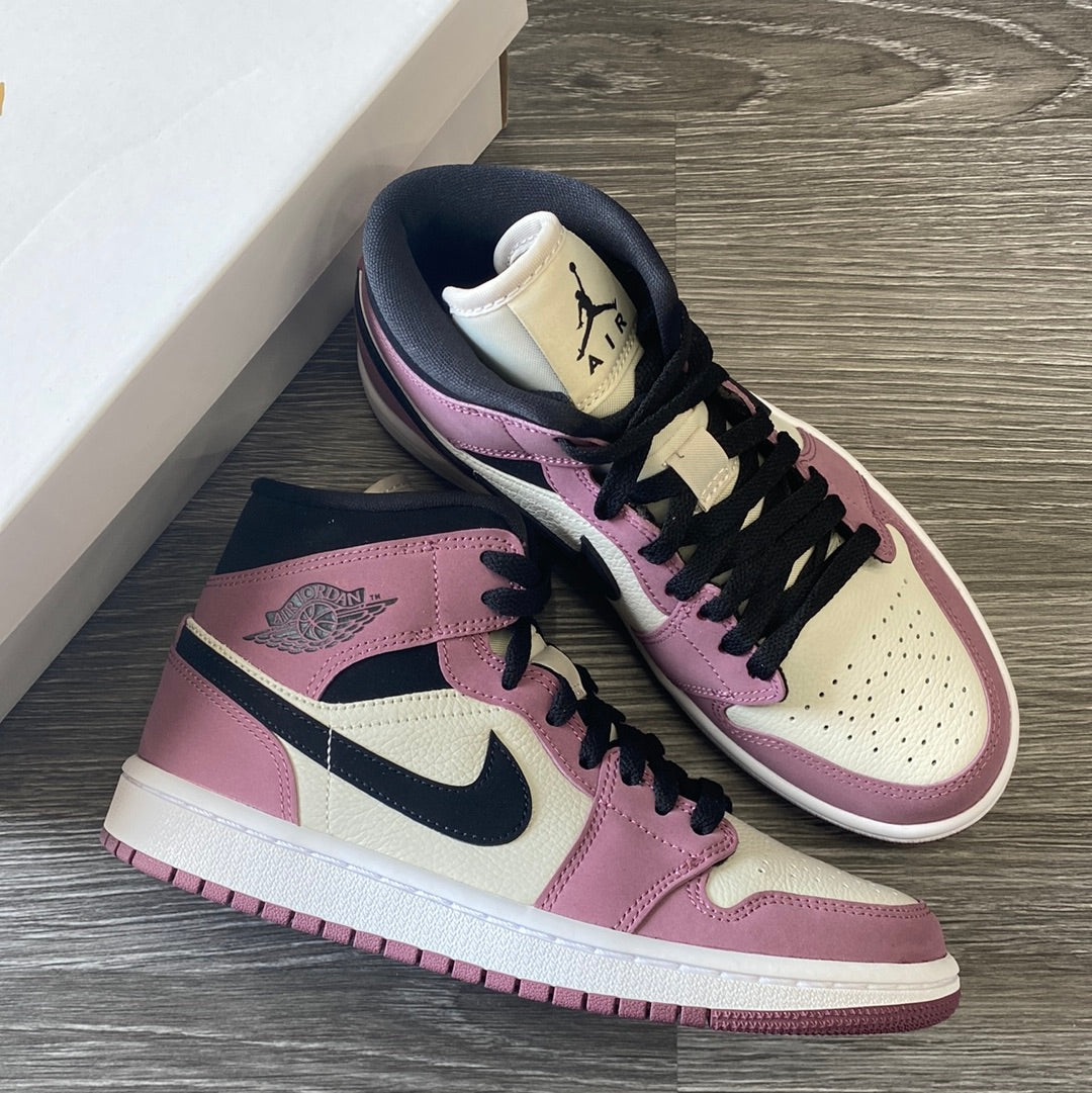 Jordan 1 Mid SE Light Mulberry (W)