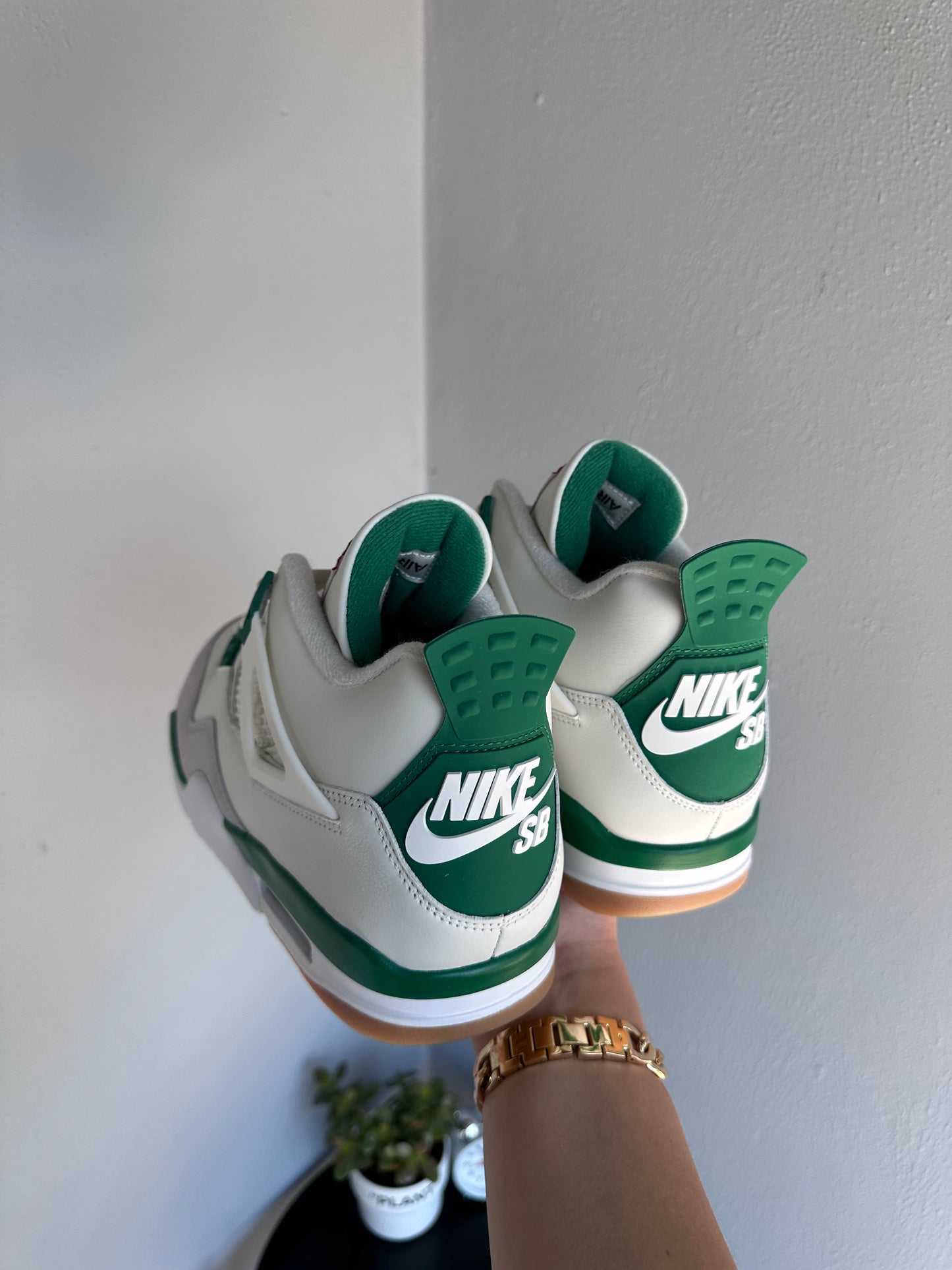 Jordan 4 Retro SB Pine Green