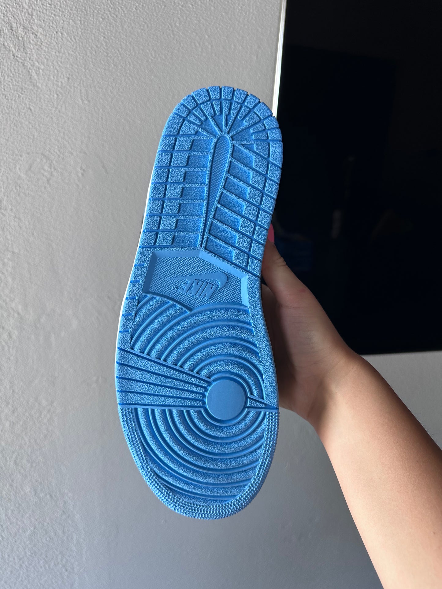 Jordan 1 Retro High OG UNC Toe