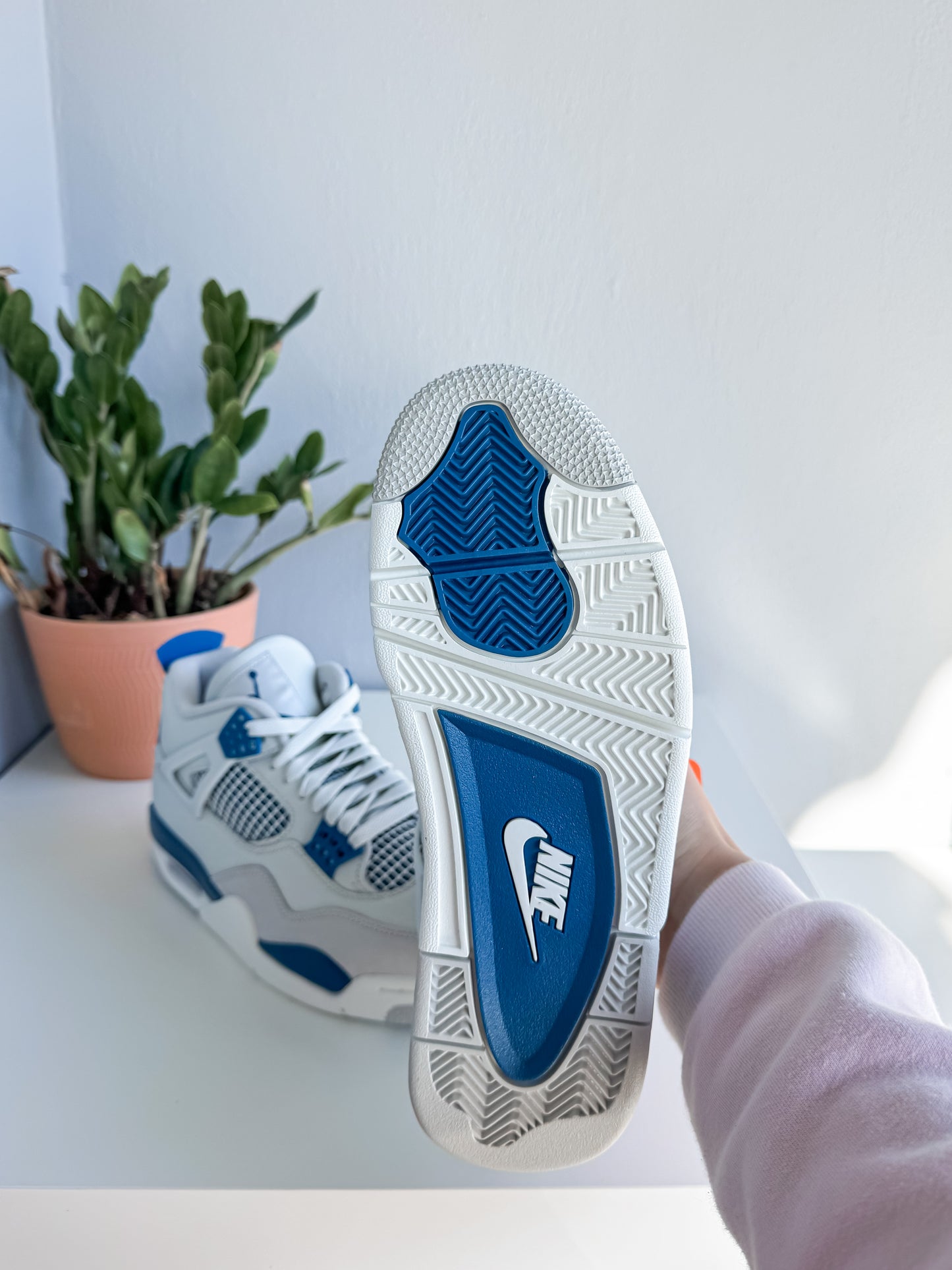 Jordan 4 Retro Military Blue (2024)