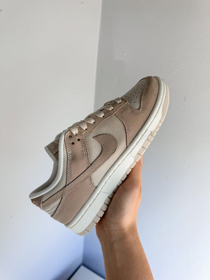 Nike Dunk Low SE Sand Drift (W)