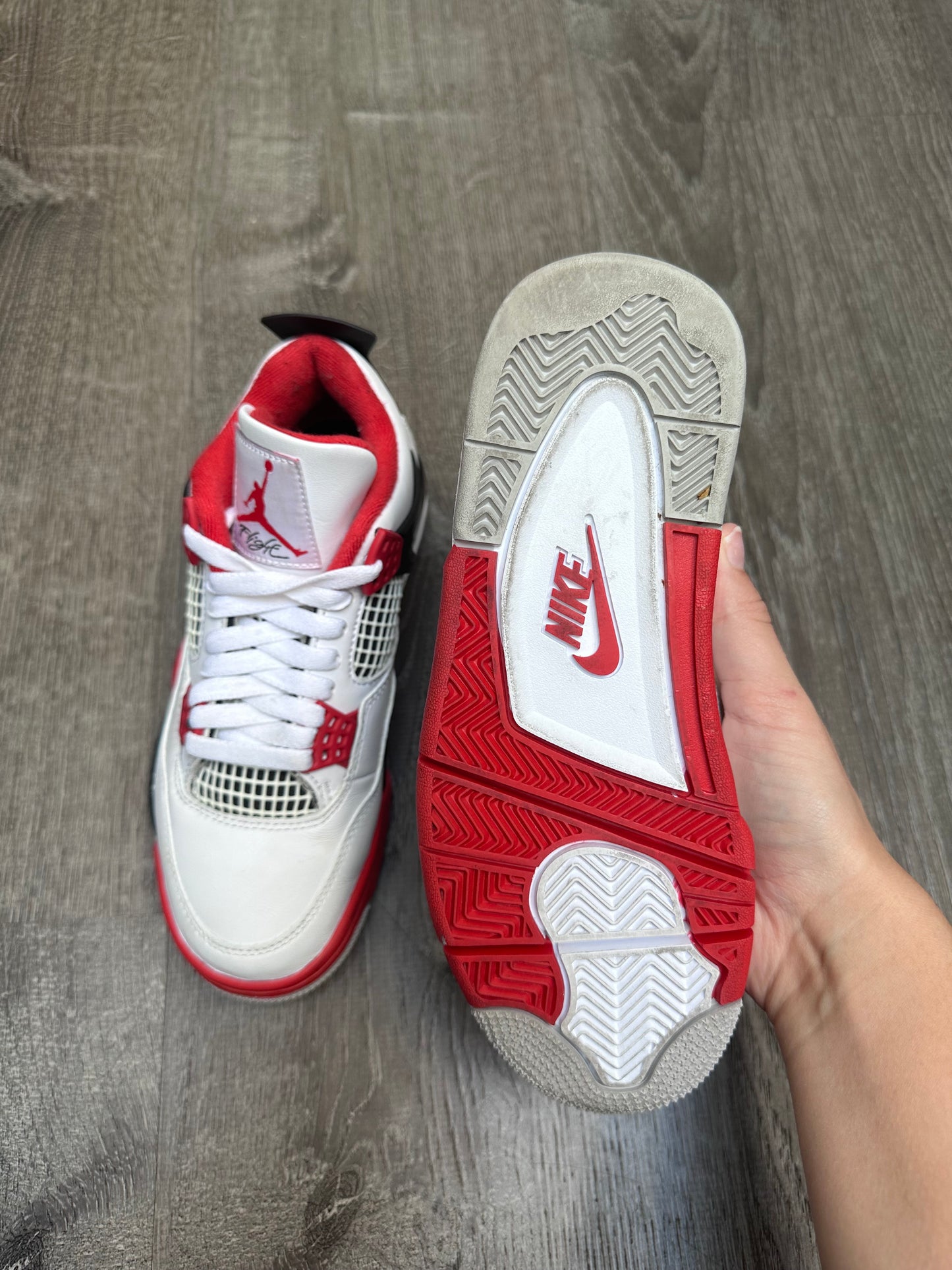 Jordan 4 Retro Fire Red (Preowned)