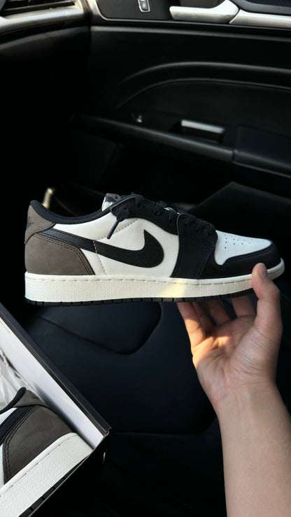 Jordan 1 Retro Low OG Mocha (GS)