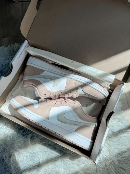 Jordan 1 Low Particle Beige (W)