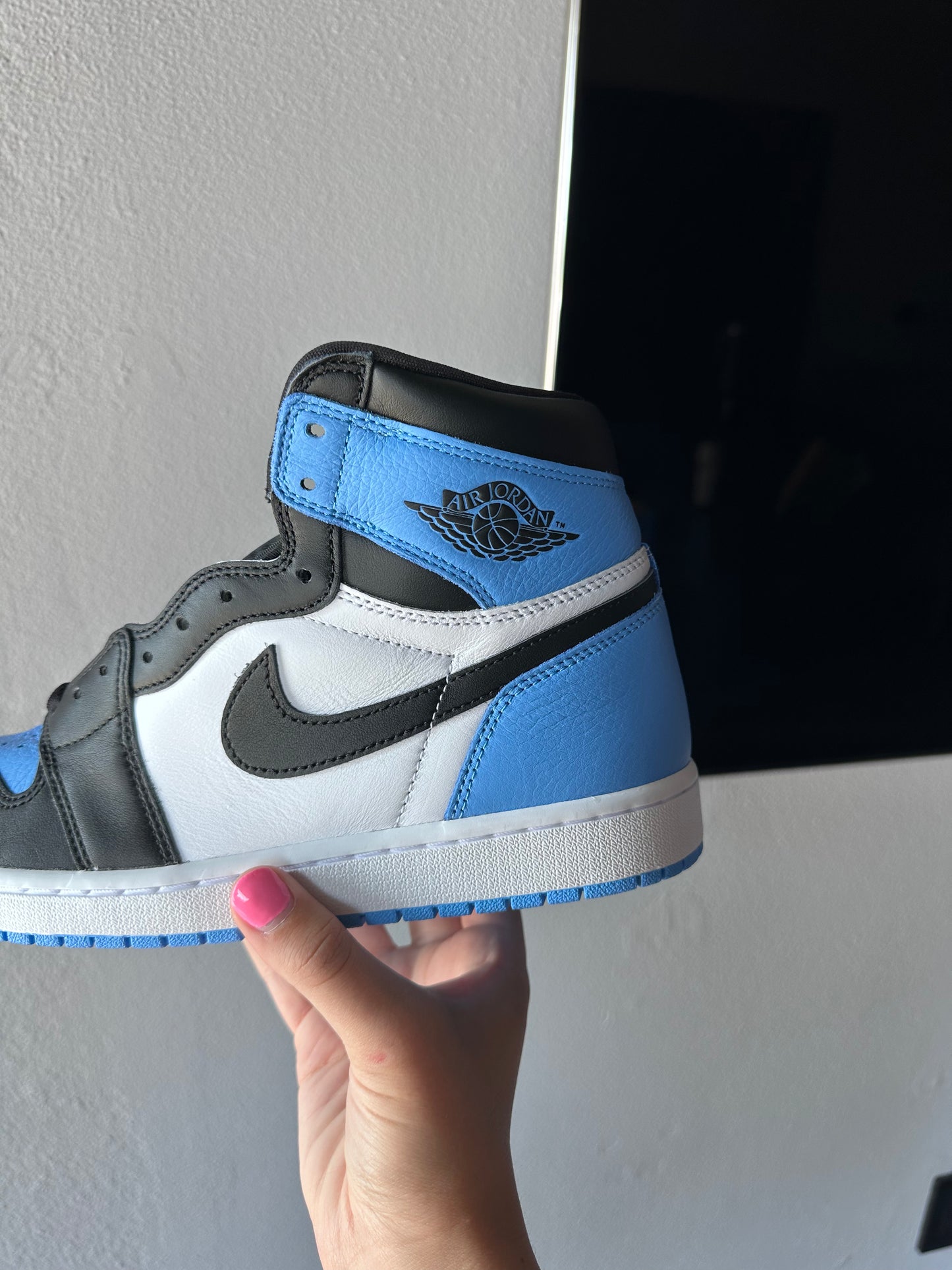 Jordan 1 Retro High OG UNC Toe