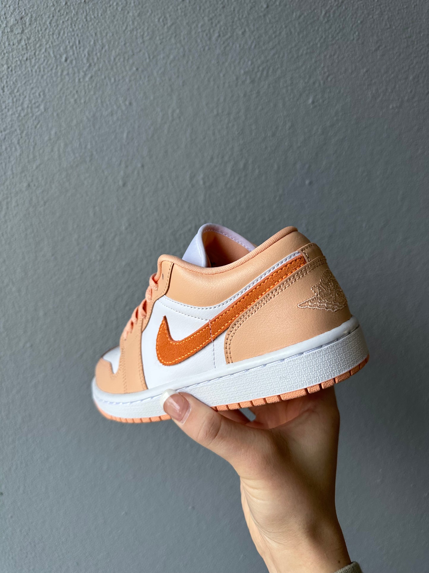 Jordan 1 Low Sunset Haze (W)