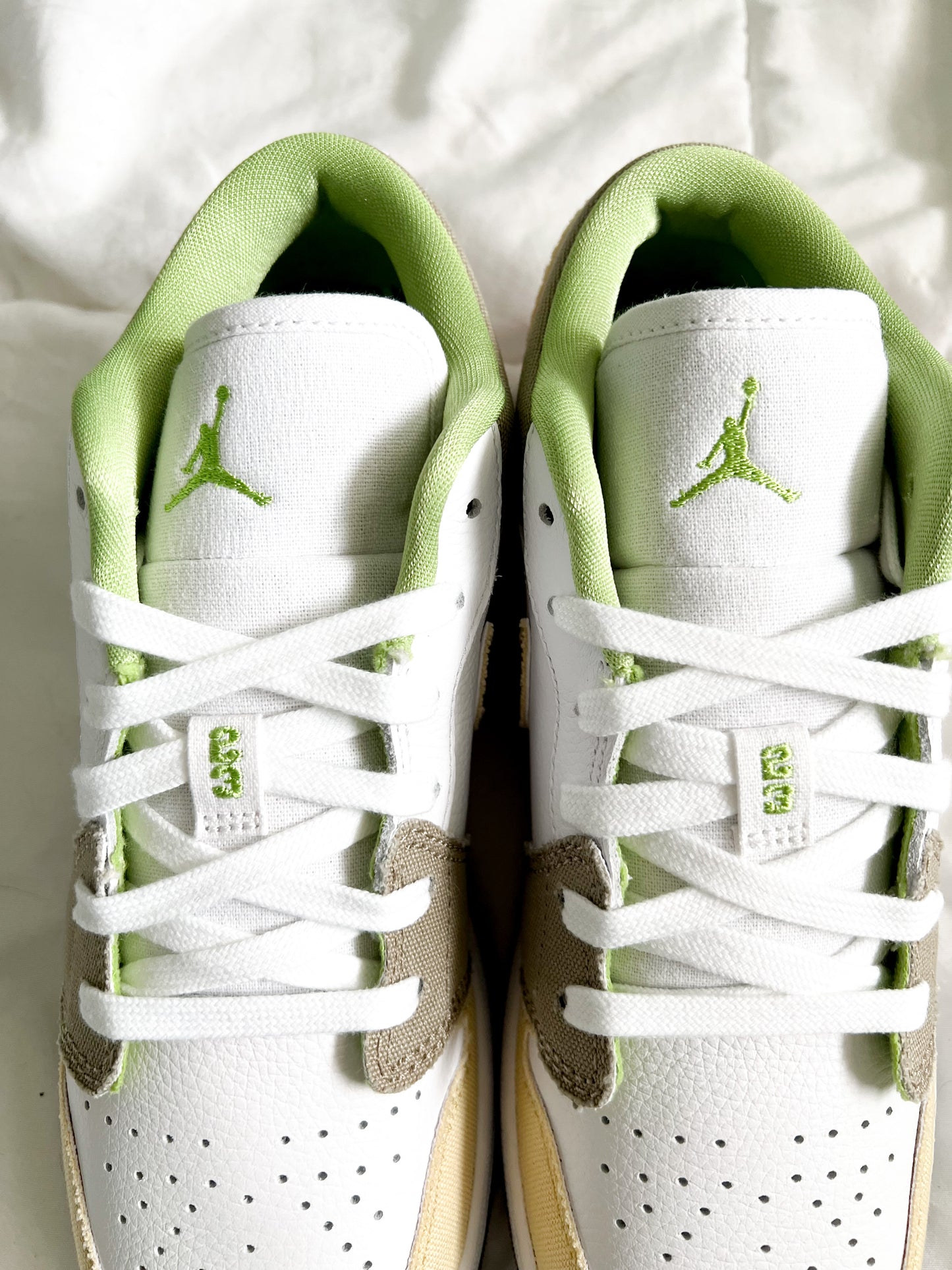 Jordan 1 Low Pastel Grind Vivid Green (GS)