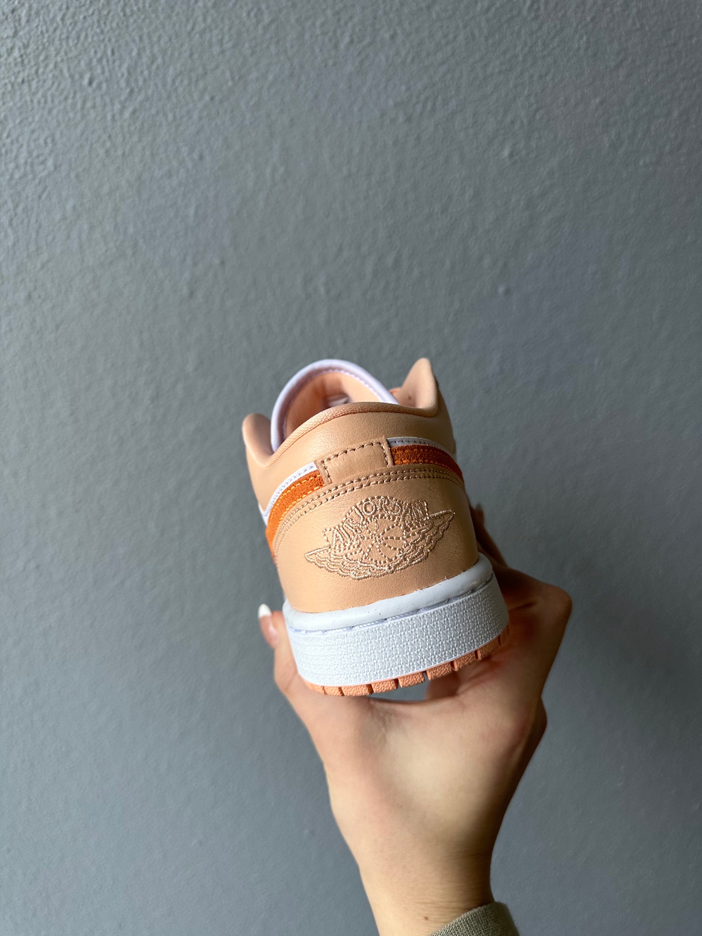 Jordan 1 Low Sunset Haze (W)