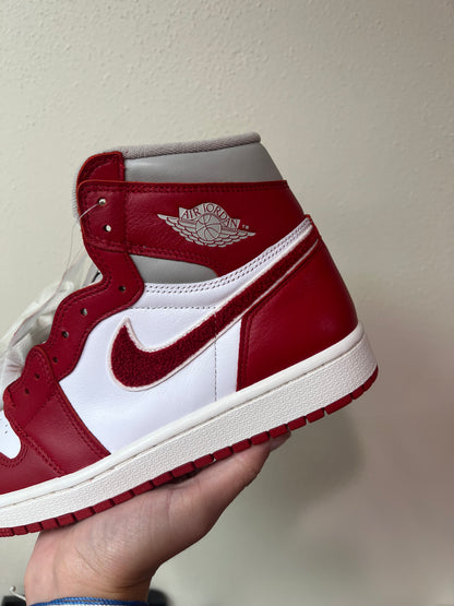 Jordan 1 Retro High OG Varsity Red (W)